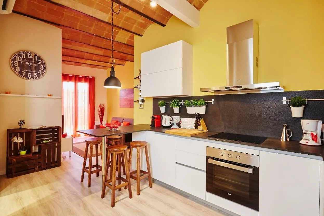 Lovely & Bright Bogatell Beach Apartment Barcelona